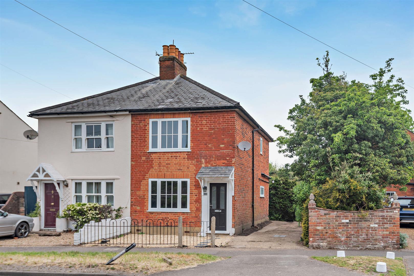 Station Road, Chobham